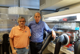 Prof. Bisquert y Prof. Zaban Prof. Bisquert y Prof. Zaban